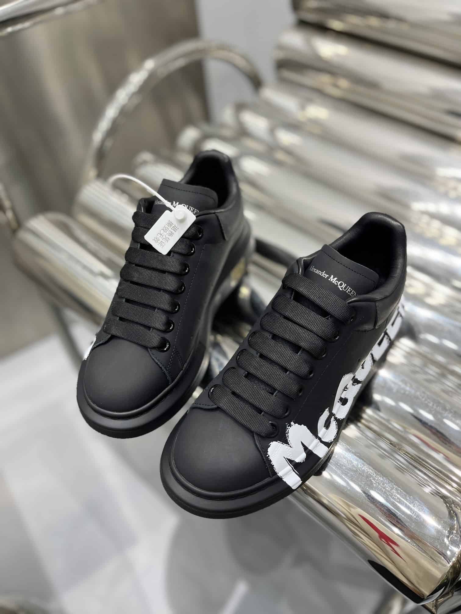 A1exa*der Mcqv*en SNEAKER   AM26