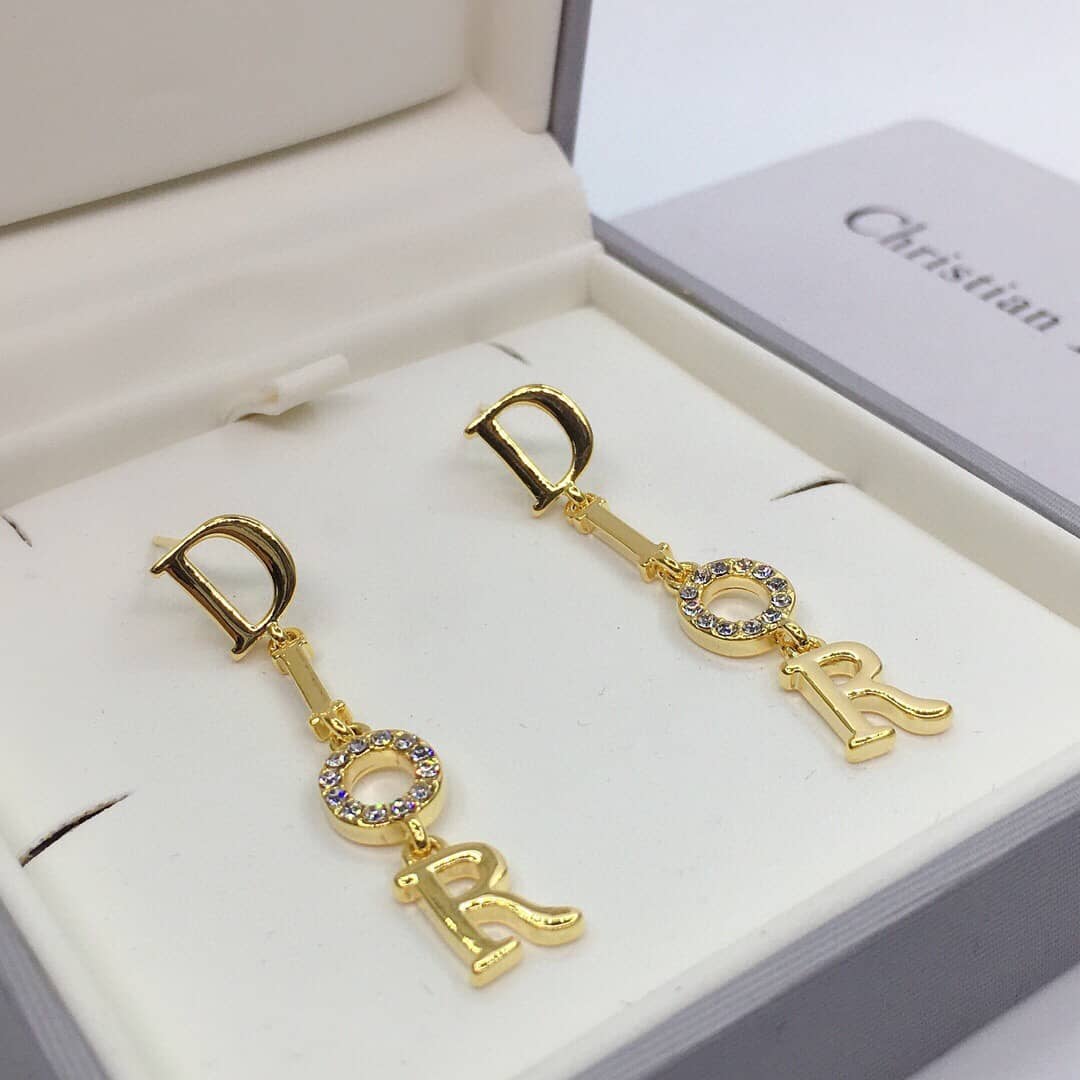 Best Chr1st1an D10r Classic Earring