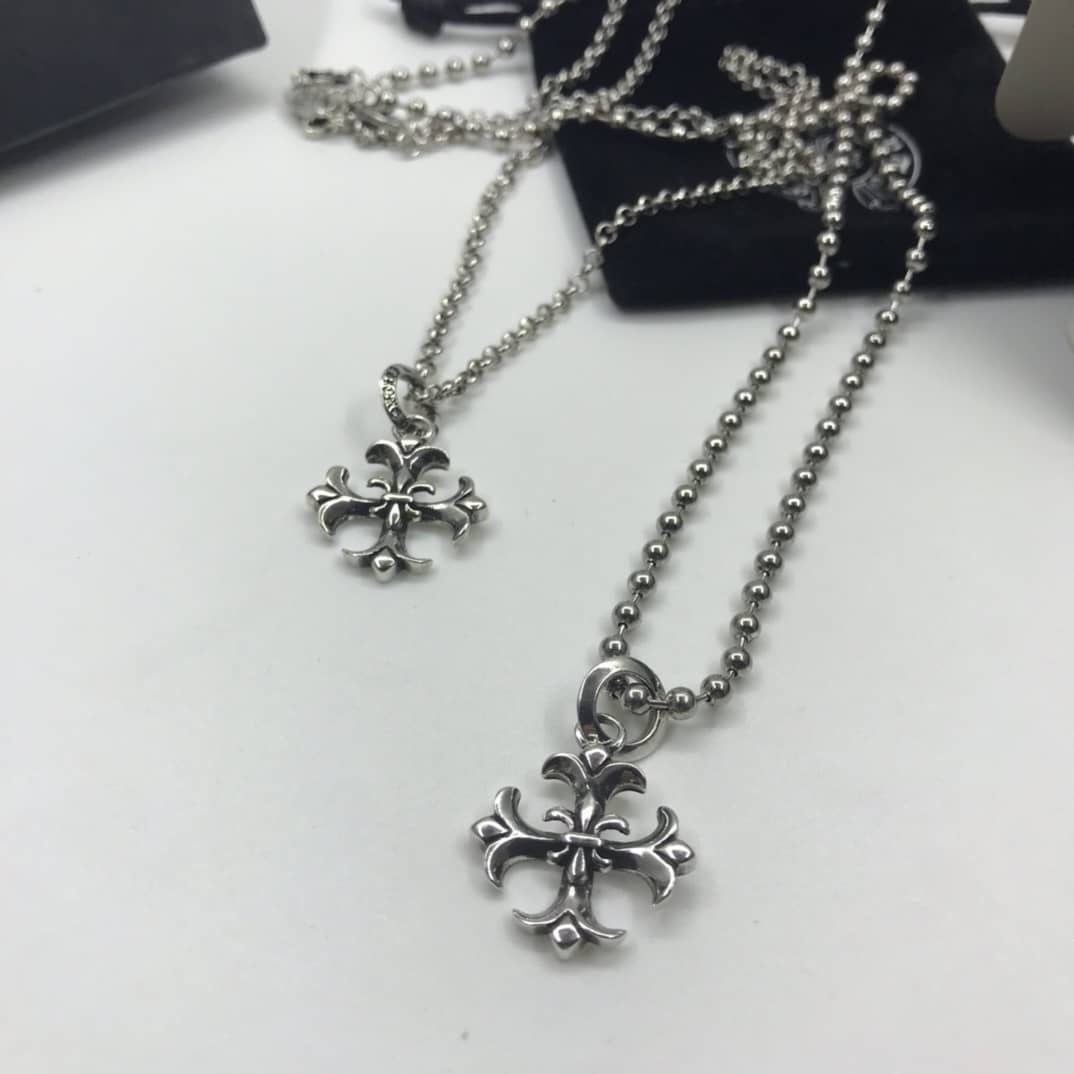 Wholesale Ch*0me He**ts Logo Necklace