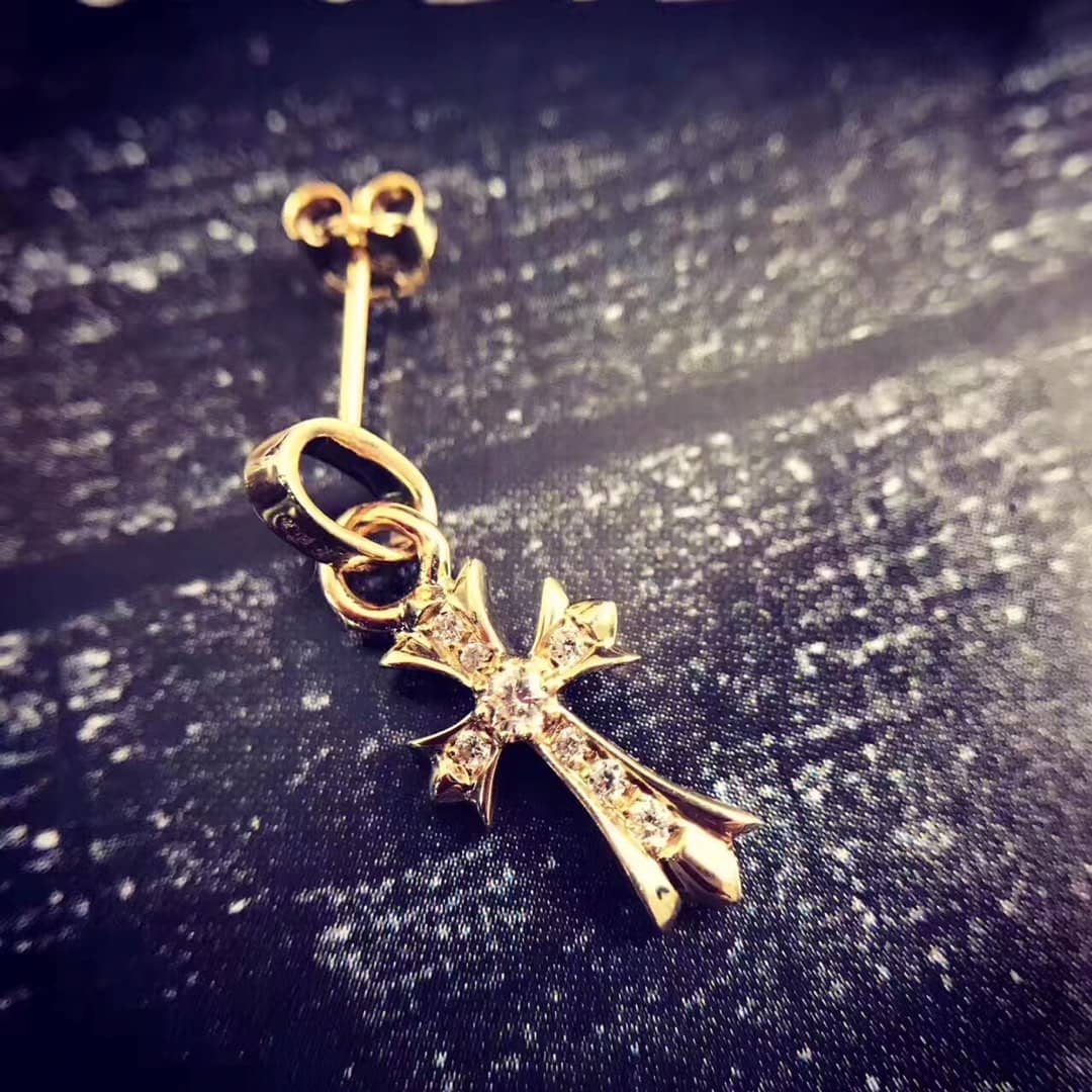 Cheap Ch*0me He**ts Earring