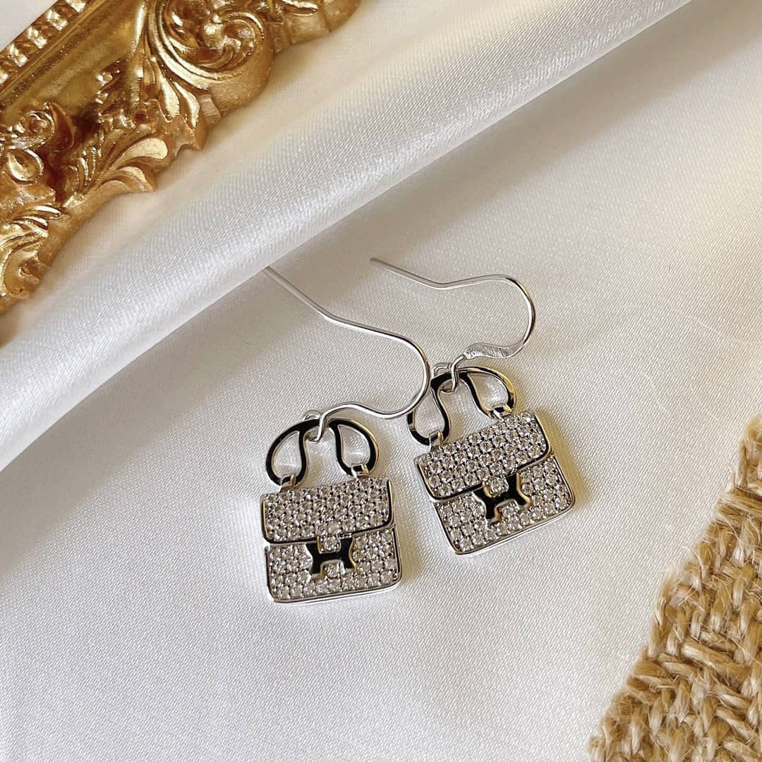 Knockoff H**me5 Logo Earring