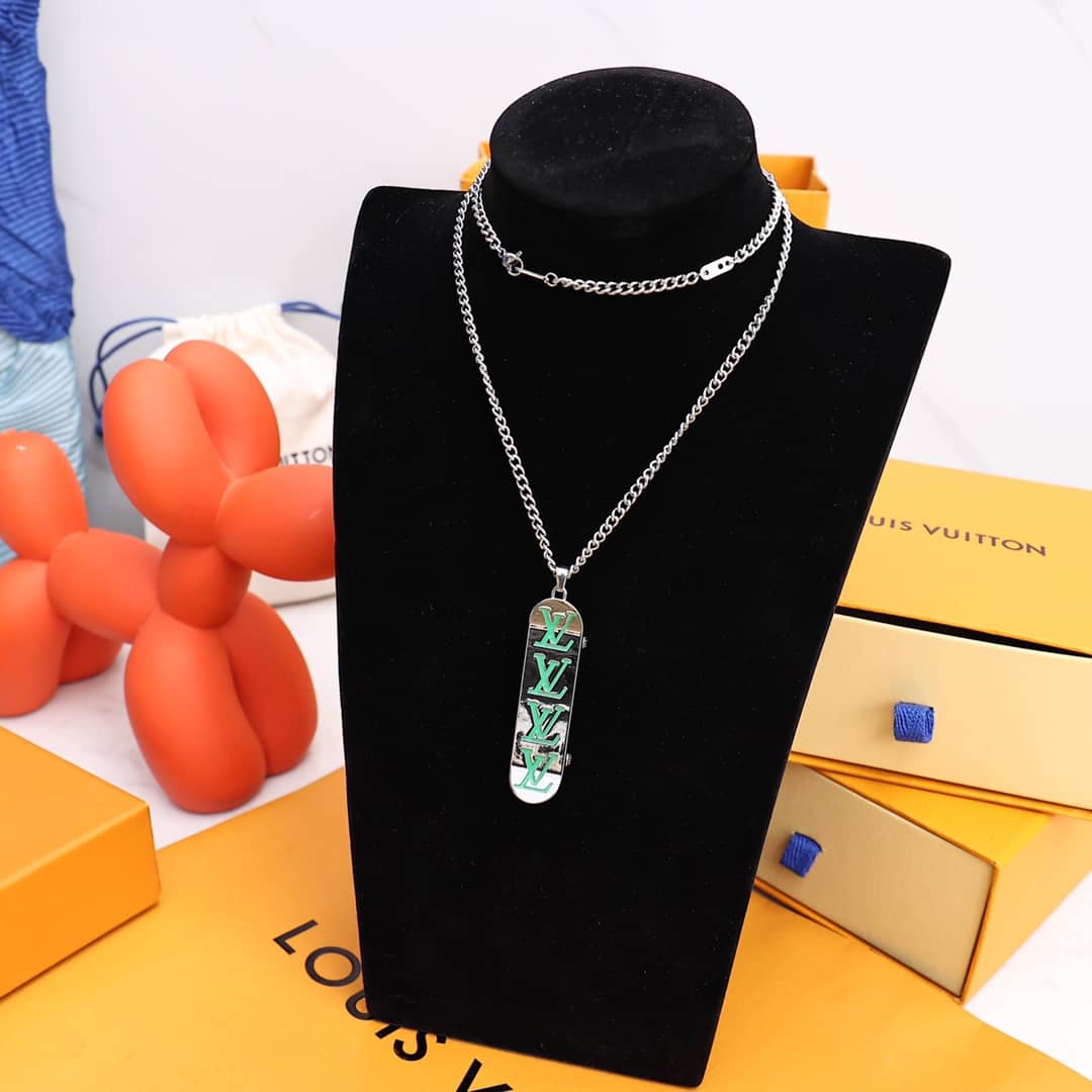 Cheap L0vis Vvtt0n Necklace
