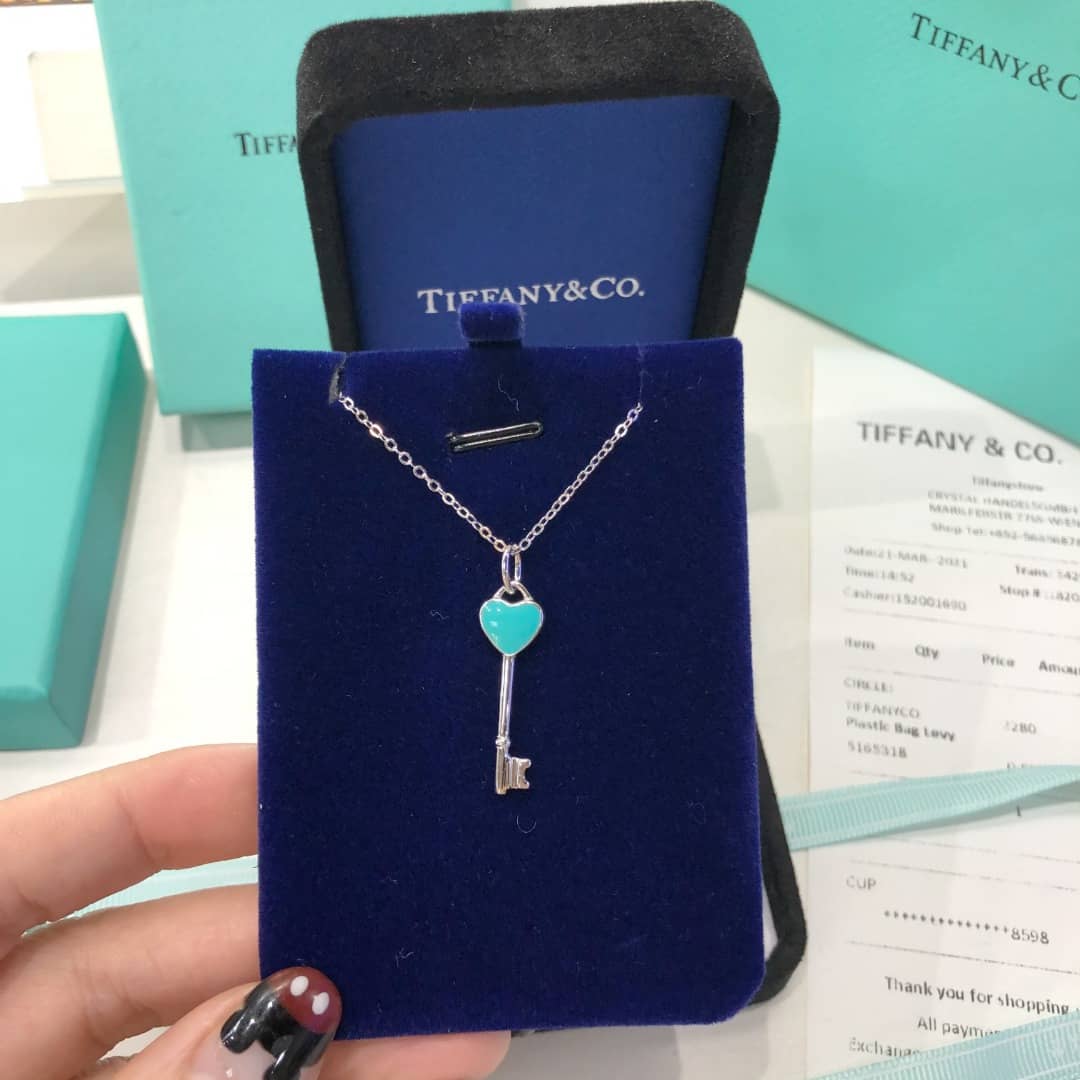 T*f*ny Necklace First Copy