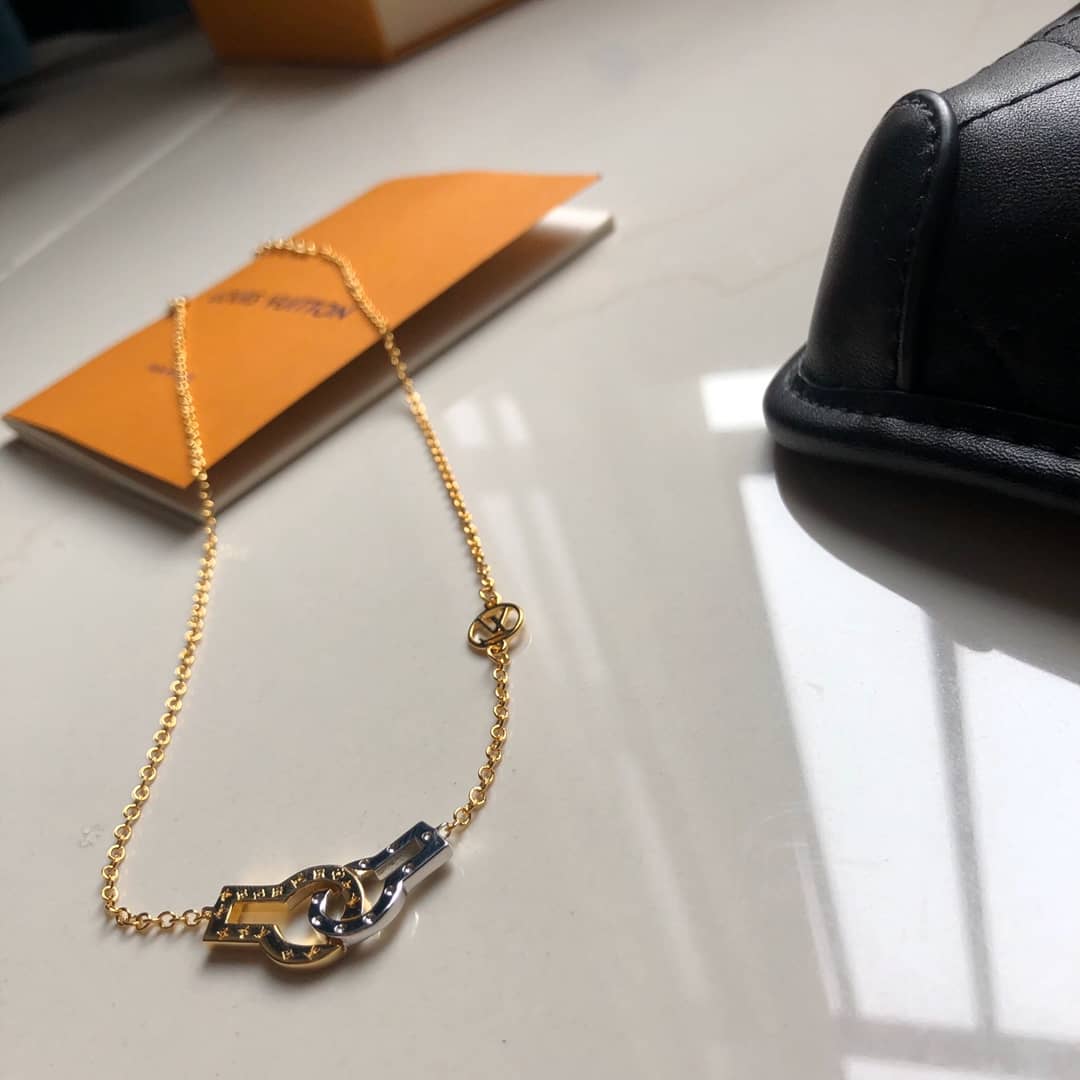 L0vis Vvtt0n Necklace Copy