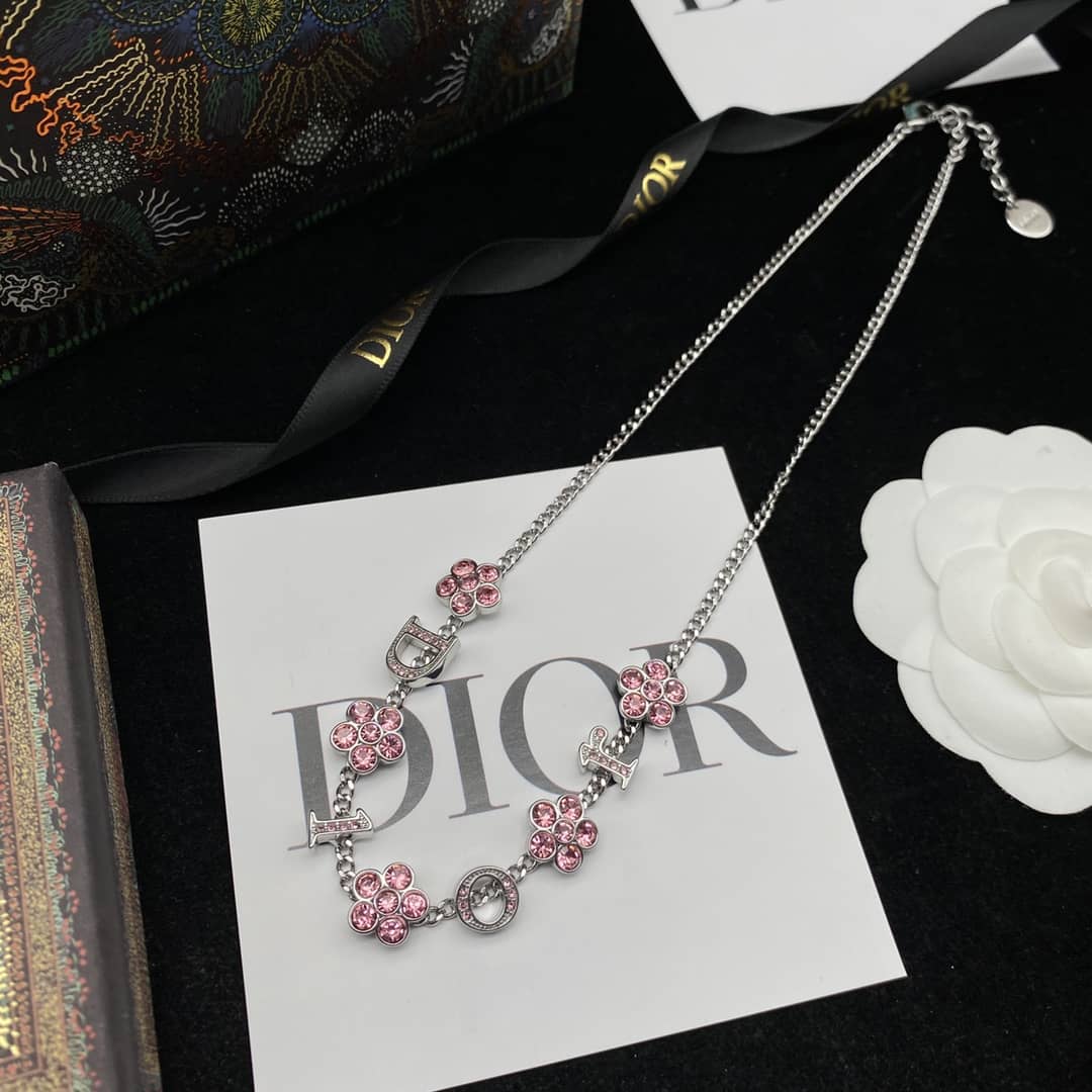 Top Quality Chr1st1an D10r Necklace
