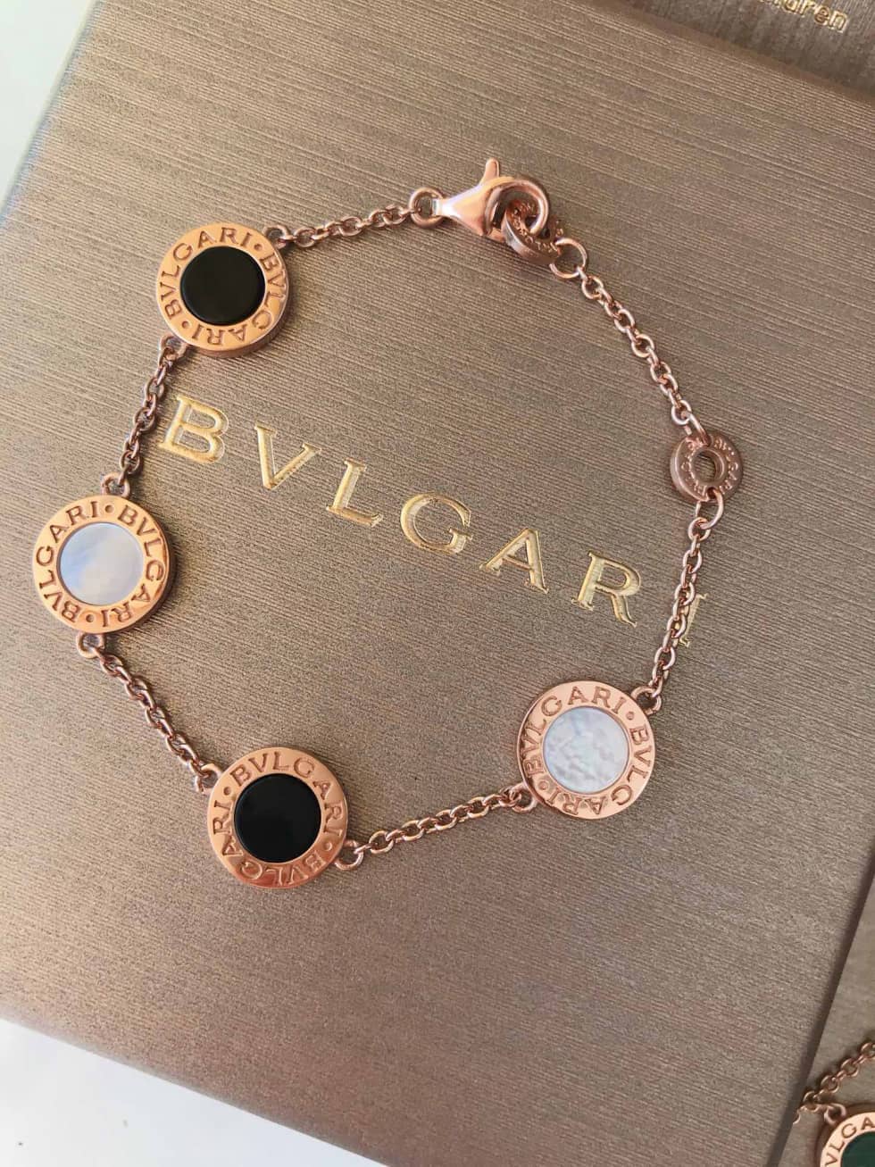 Wholesale Bv1g*ai AAA+ Bracelet