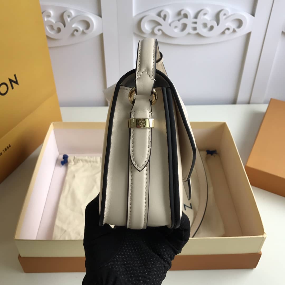 L0vis Vvtt0n Pont9 Neuf Leather Replica Shoulder Bag White M55948