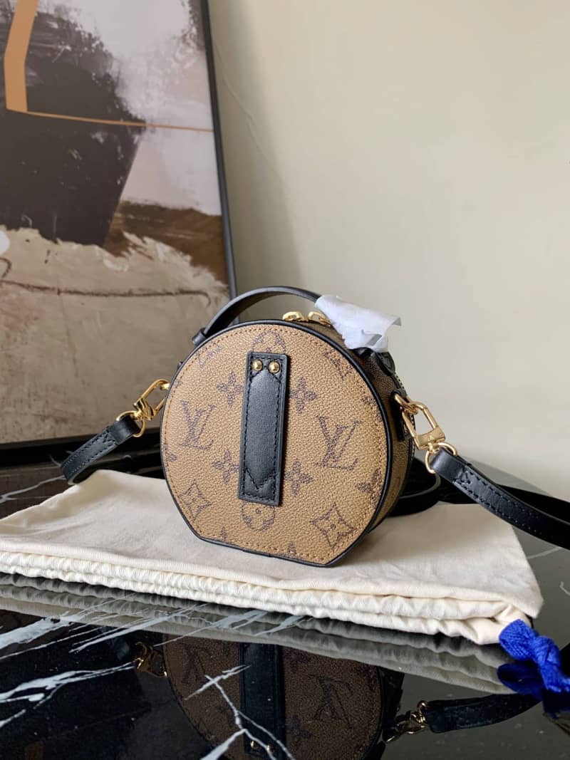 Best Replica L0vis Vvtt0n Monogram Reverse Mini Boite Chapeau Replica Shoulder Bag Yellow M68276(ColaReps)