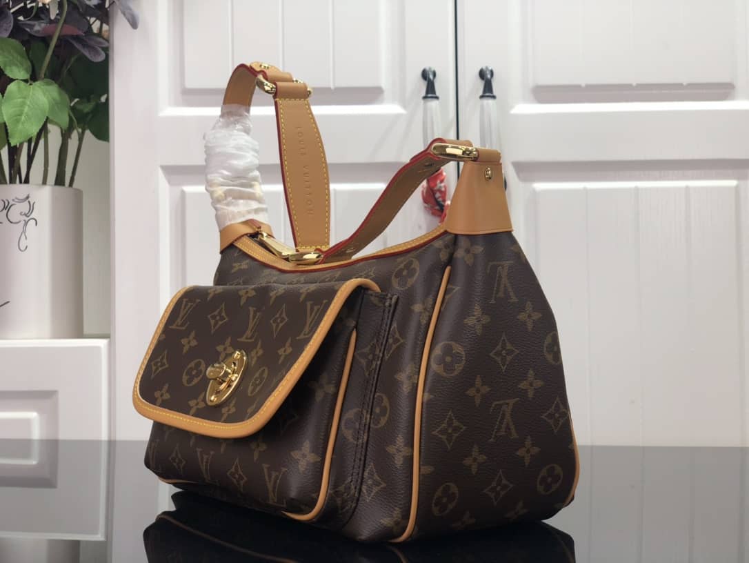 L0vis Vvtt0n Tikal GM Monogram Shoulder Bag Replica M40077