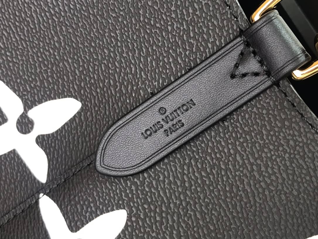 L0vis Vvtt0n Neo Noe Monogram Leather Replica Bag Black M44679