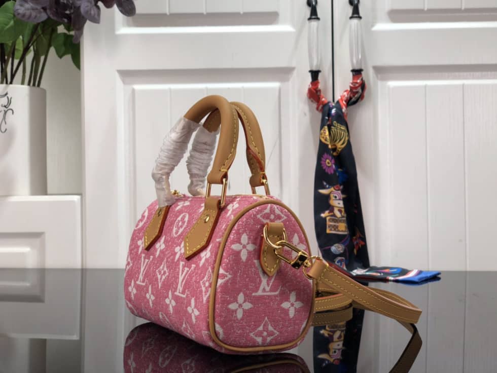 L0vis Vvtt0n Nano Speedy Pink M81213 Replica Crossbody Bag