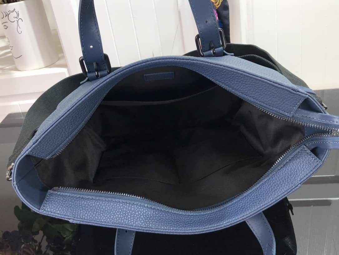 L0vis Vvtt0n Flight Taurillon Leather Messenger Bag Replica M58493