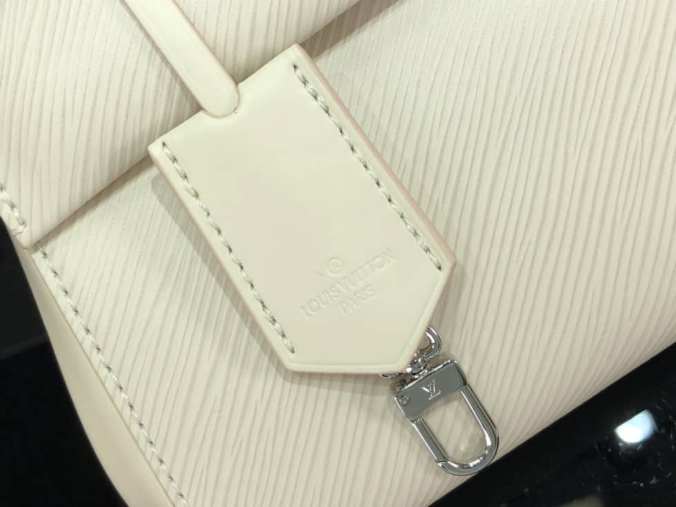 L0vis Vvtt0n Cluny Mini Epi Leather M58928 Replica Shoulder Bag