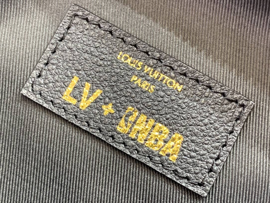 L0vis Vvtt0n X NBA Handle Trunk Ball Grain Leather Replica Crossbody Bag M57971