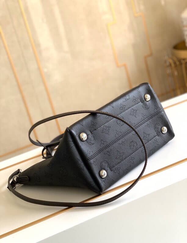 L0vis Vvtt0n Mahina Hina PM Leather Tote Replica Black M54353