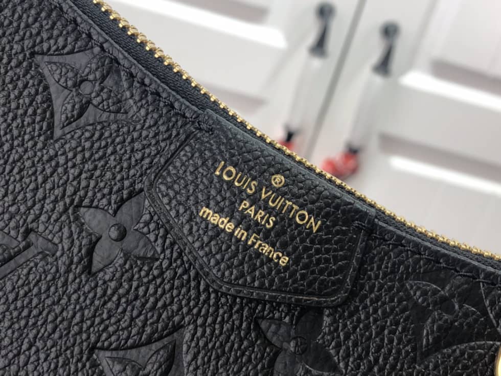 L0vis Vvtt0n Easy Pouch On Strap Black Empreinte M81066 Replica