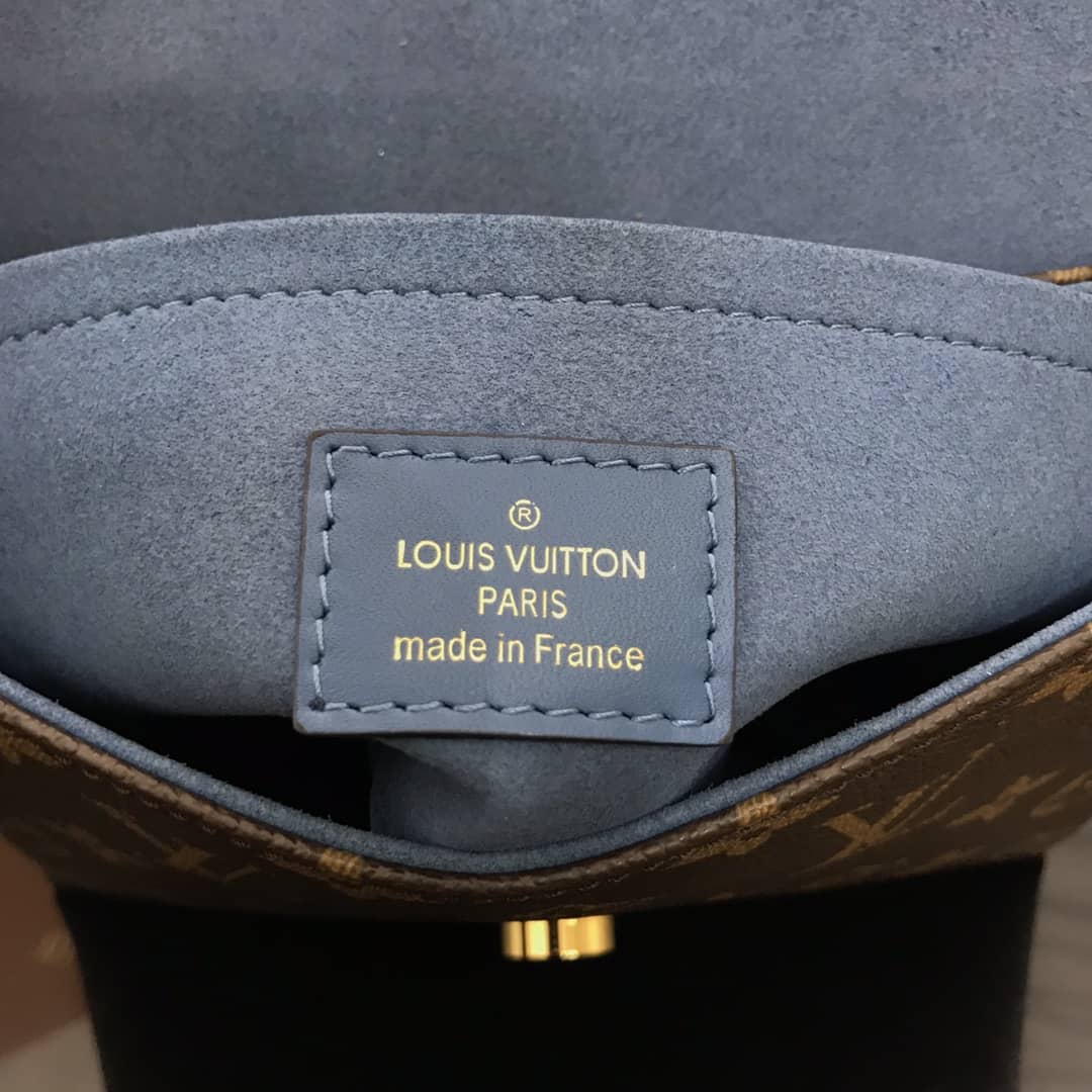 L0vis Vvtt0n Locky BB Replica Crossbody Handbag Blue M44321