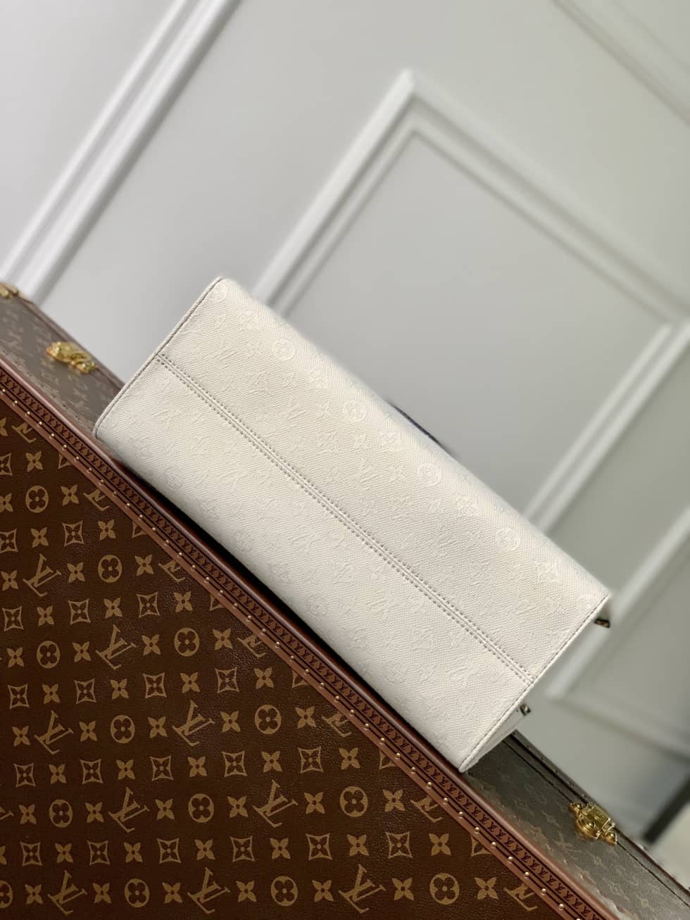 L0vis Vvtt0n OnTheGo MM M20815 Replica Tote