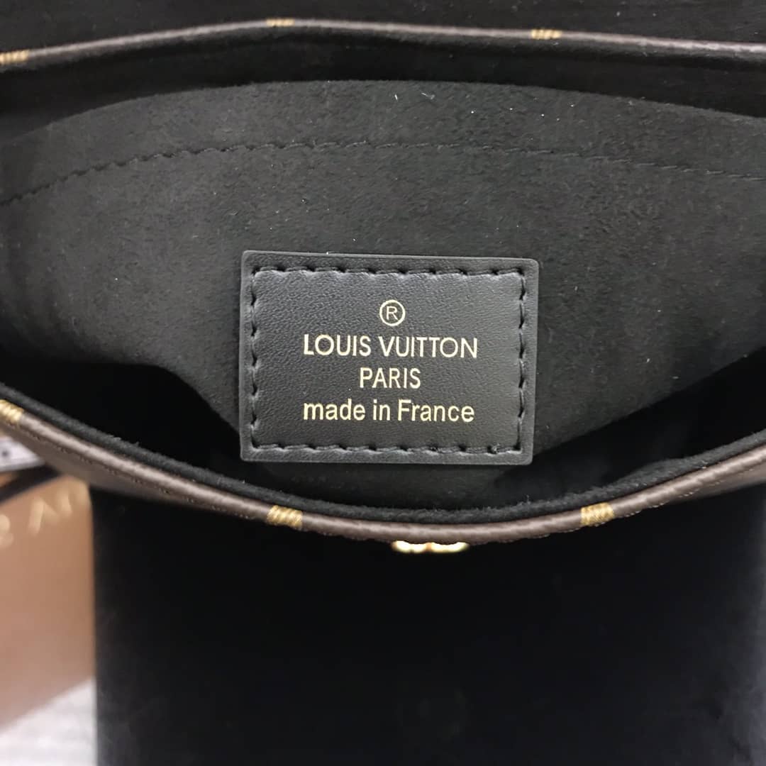 L0vis Vvtt0n Locky BB Replica Crossbody Bag Black M44321