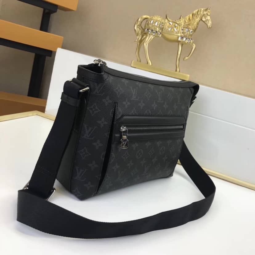 L0vis Vvtt0n Odyssey Messenger PM Bag Replica Black M44223