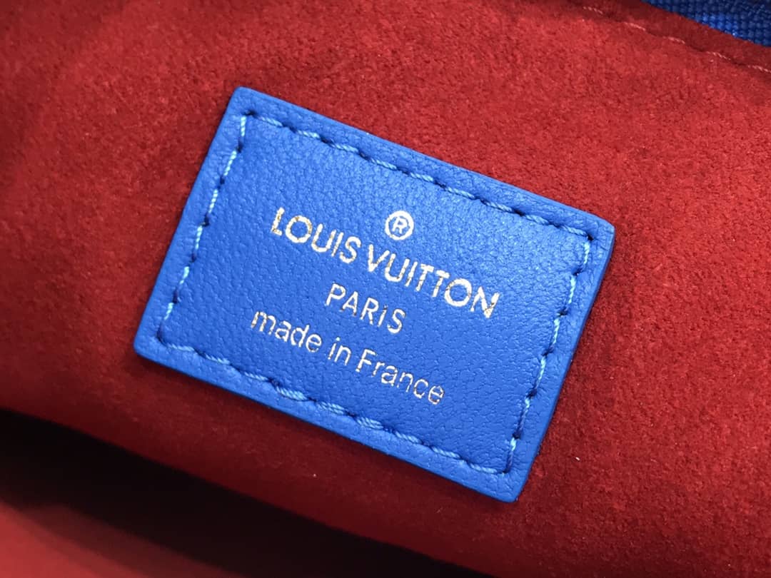 L0vis Vvtt0n Embossed Lambskin Coussin PM Replica Bag Blue M58628