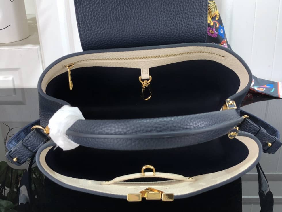 L0vis Vvtt0n Capucines MM Black M59597 Replica Shoulder Bag