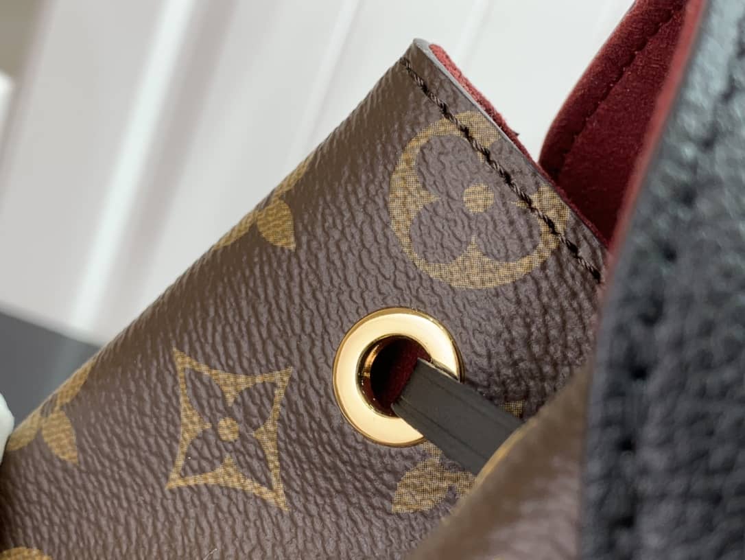 L0vis Vvtt0n Montsouris PM Noir Monogram Replica Backpack M45515
