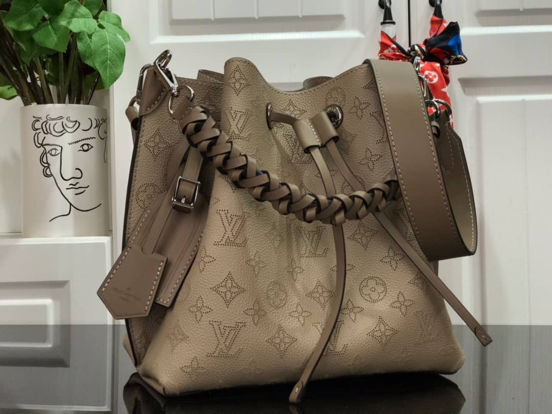L0vis Vvtt0n Mahina Muria Replica Handbag Gray M55801