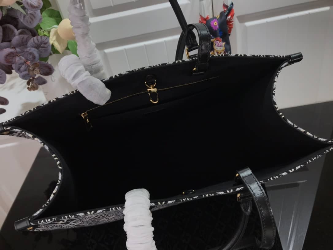 L0vis Vvtt0n On the Go GM Since 1854 Tote Replica Black M57207