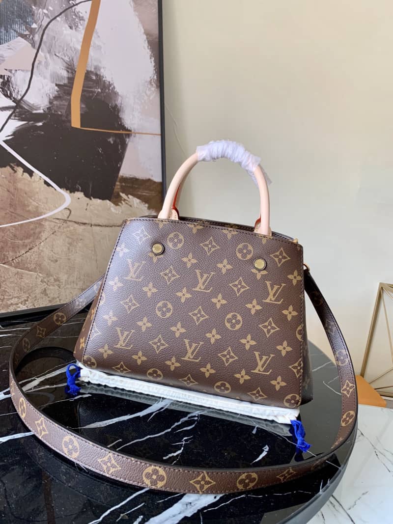 L0vis Vvtt0n Montaigne BB Monogram Shoulder Bag Replica M41055