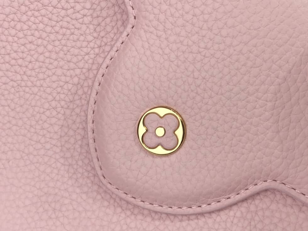 L0vis Vvtt0n Capucines BB Taurillon Leather Bubble Gum Rose M58694 Replica Shoulder Bag