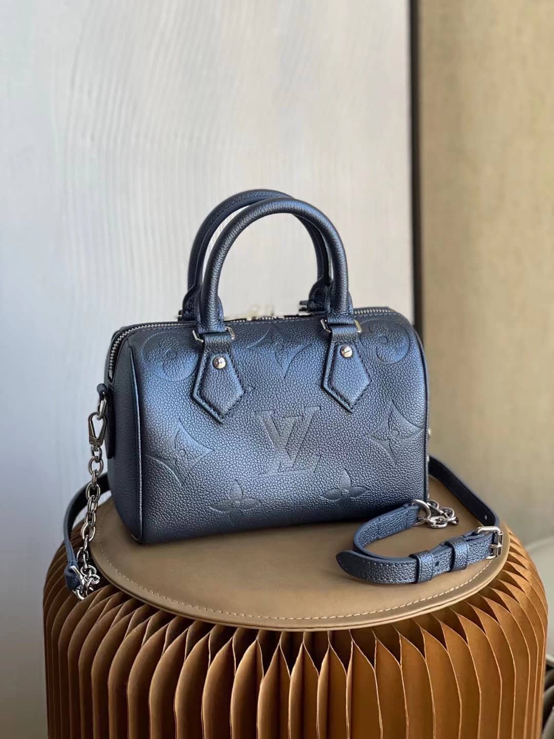 L0vis Vvtt0n Speedy Bandouliere 20 Blue M58958 Replica Shoulder Bag