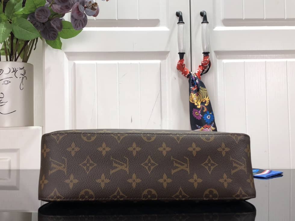 L0vis Vvtt0n Mini Looping Monogram M51147 Replica Shoulder Bag