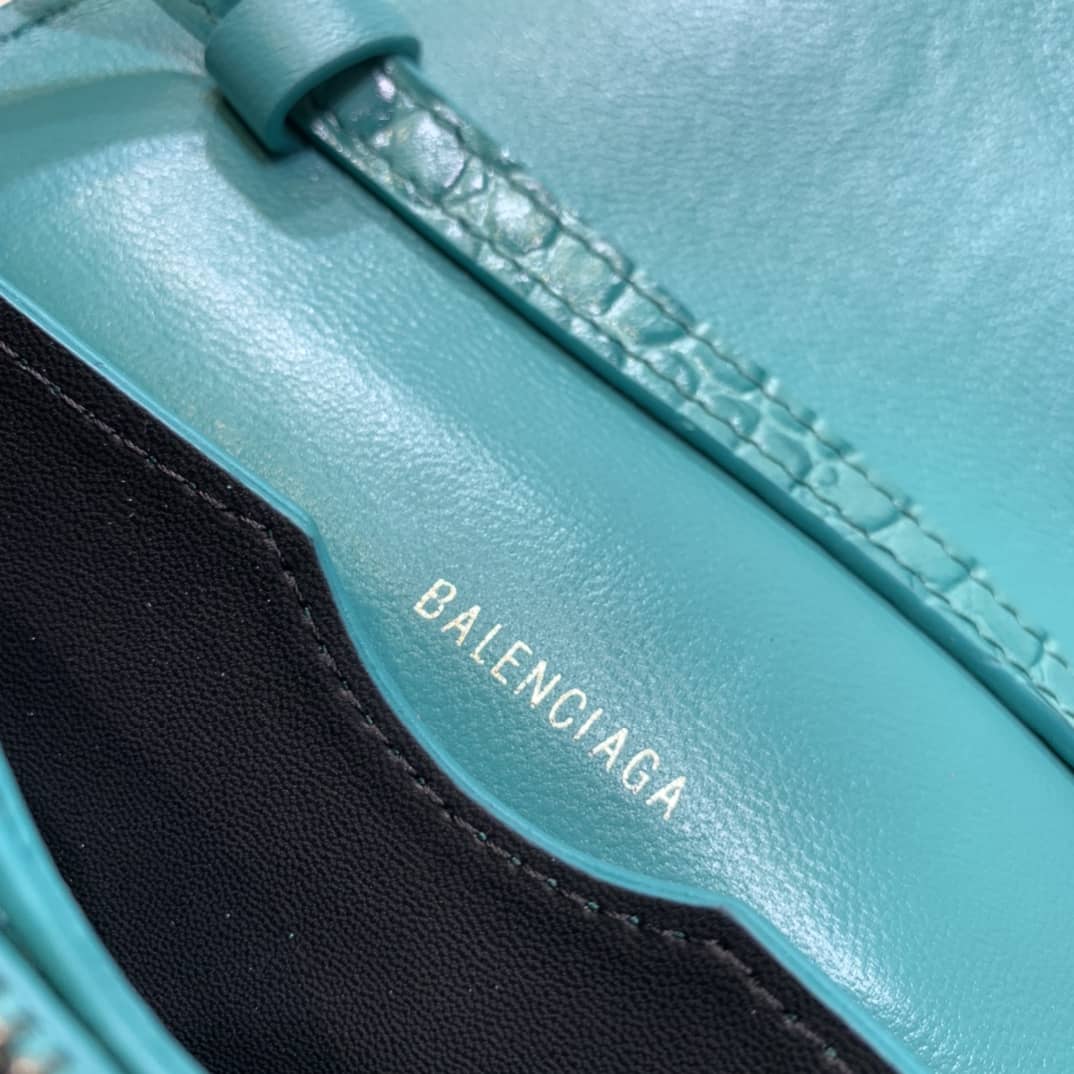 Ba1en*iaga Crocodile Embossed Box Replica Shoulder Bag