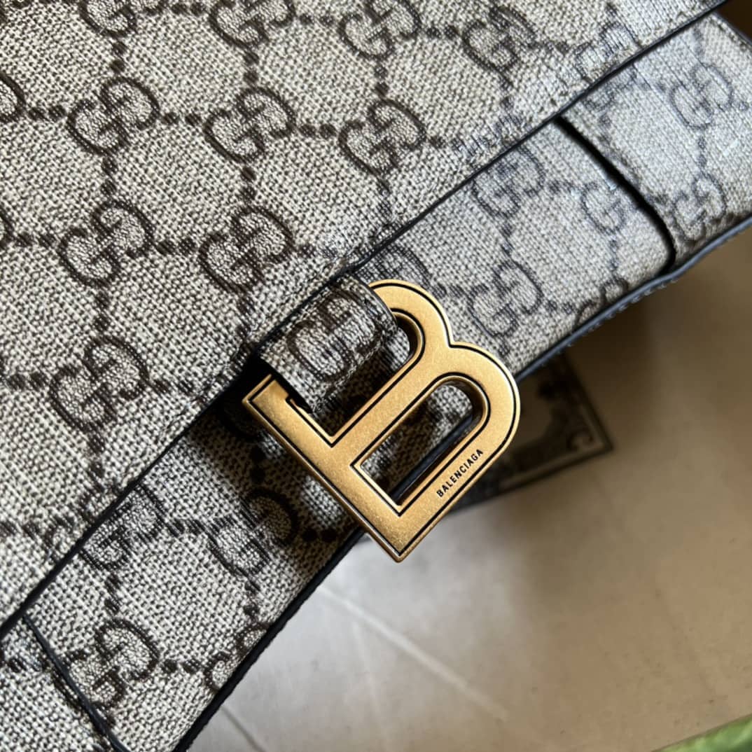 Gvc*1 Bag Dupe x Ba1en*iaga Small Hourglass 681697