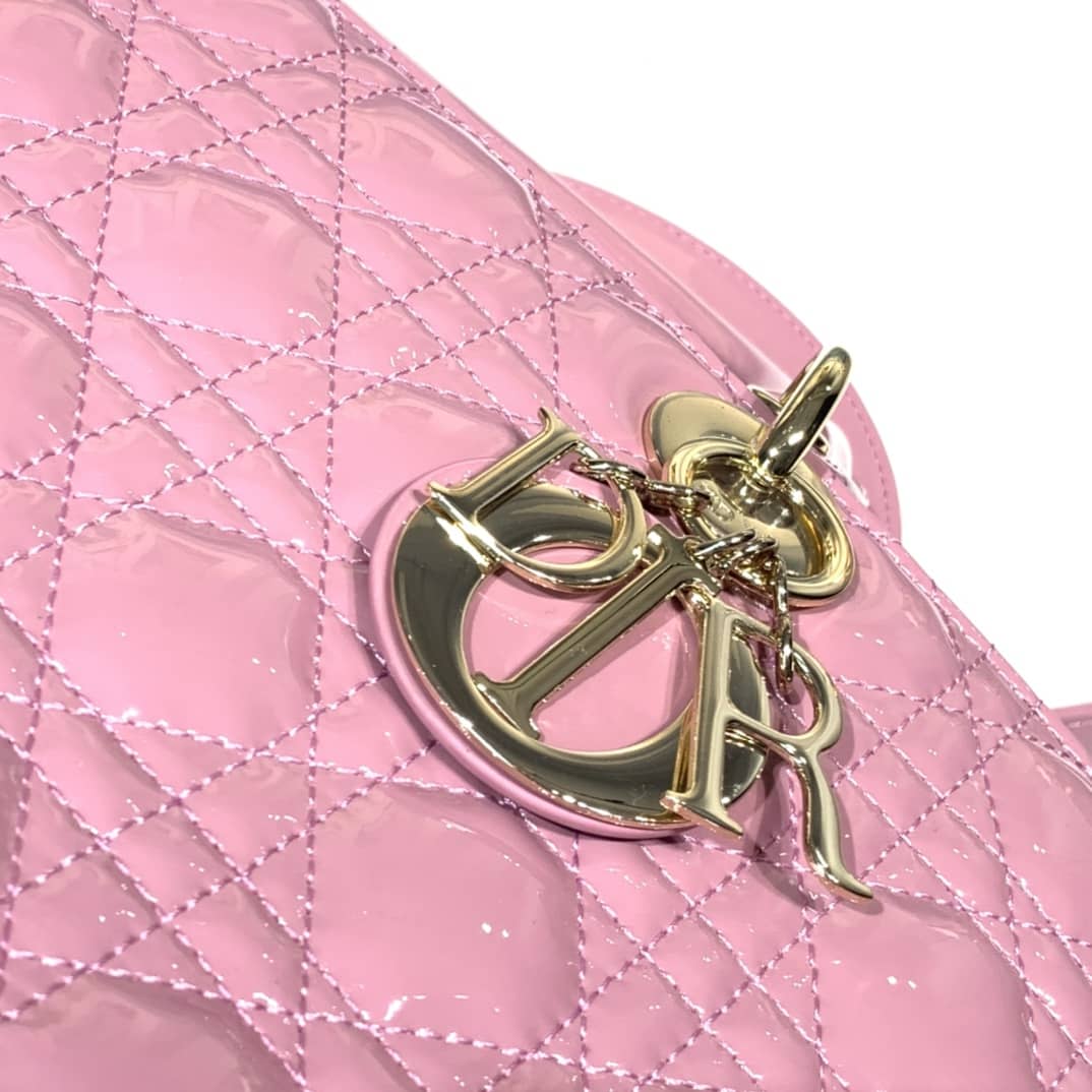Chr1st1an D10r Lady D10r 32CM Replica Bag