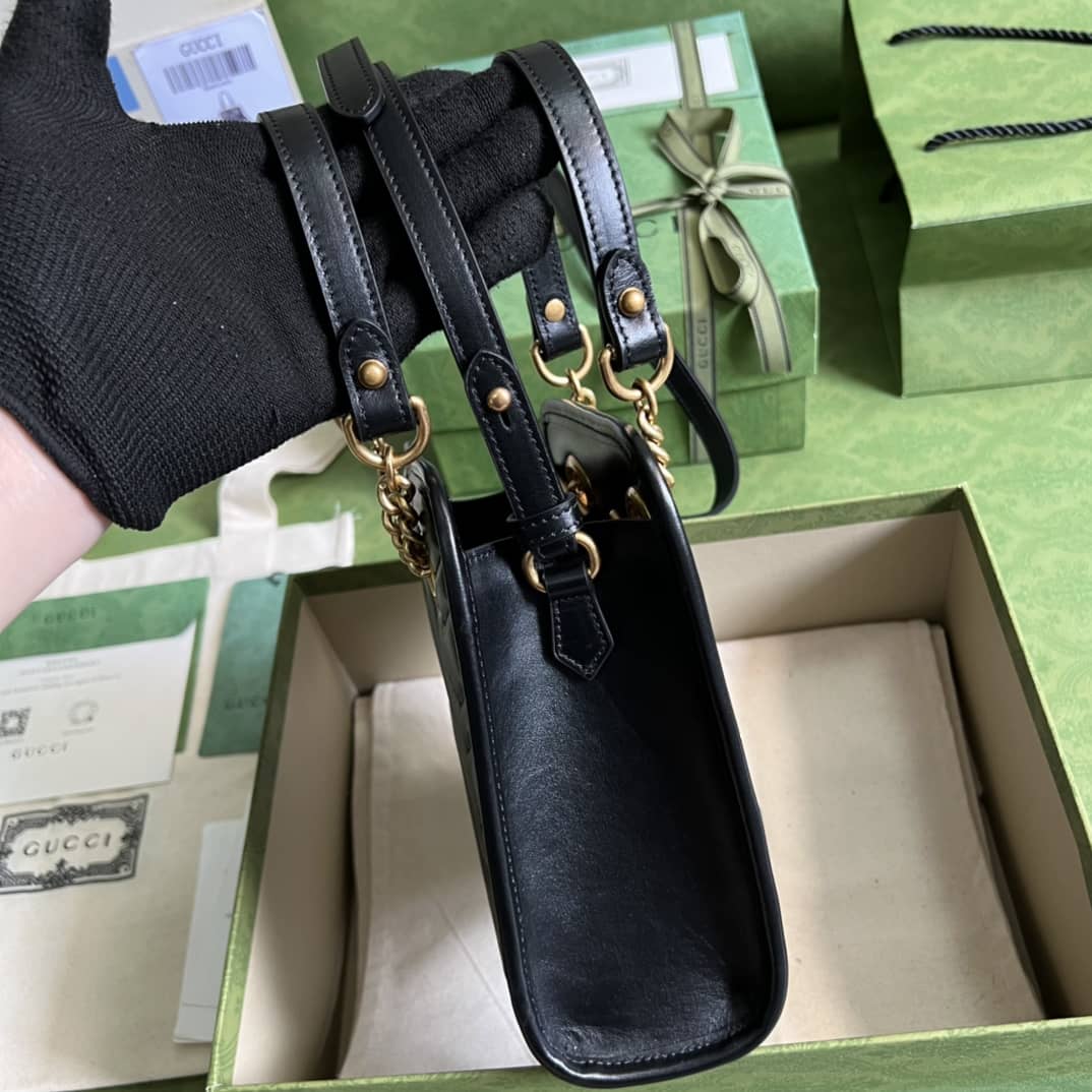 Gvc*1 GG Marmont Matelassé Mini Crossbody Bag 696123 Replica