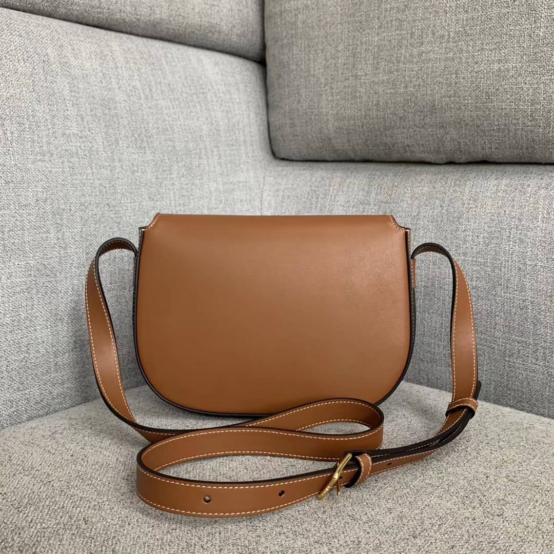 Ce1i*e Triomphe Bag Dupe Medium Maillon Triomphe Calfskin Replica Bag