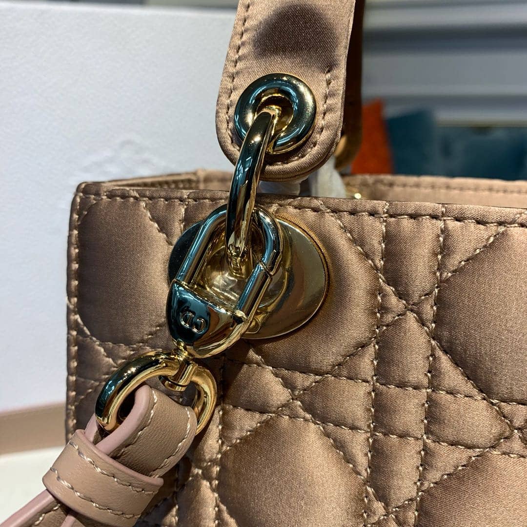 Chr1st1an D10r Lady D10r 20CM Replica Bag