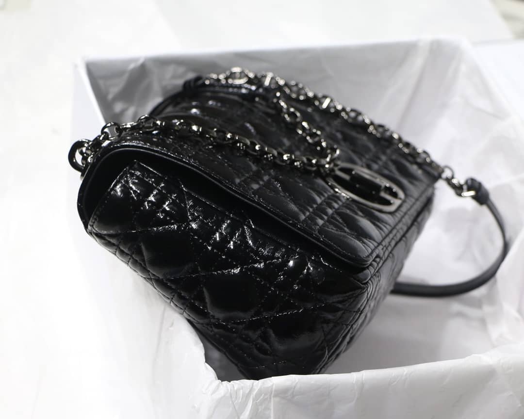 Chr1st1an D10r Caro Replica Bag