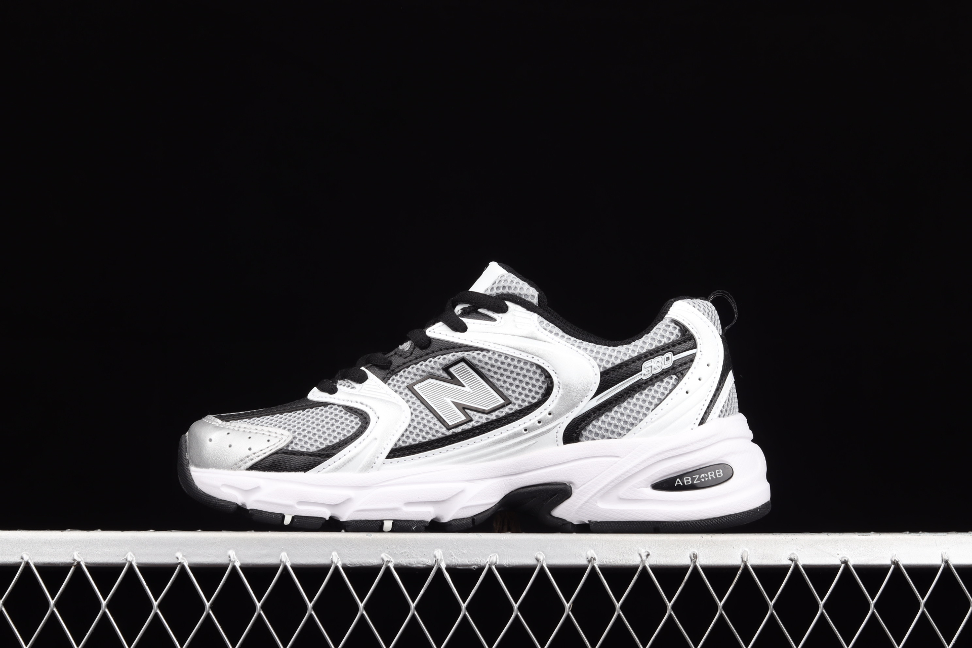 530  Silver White  MR530USX