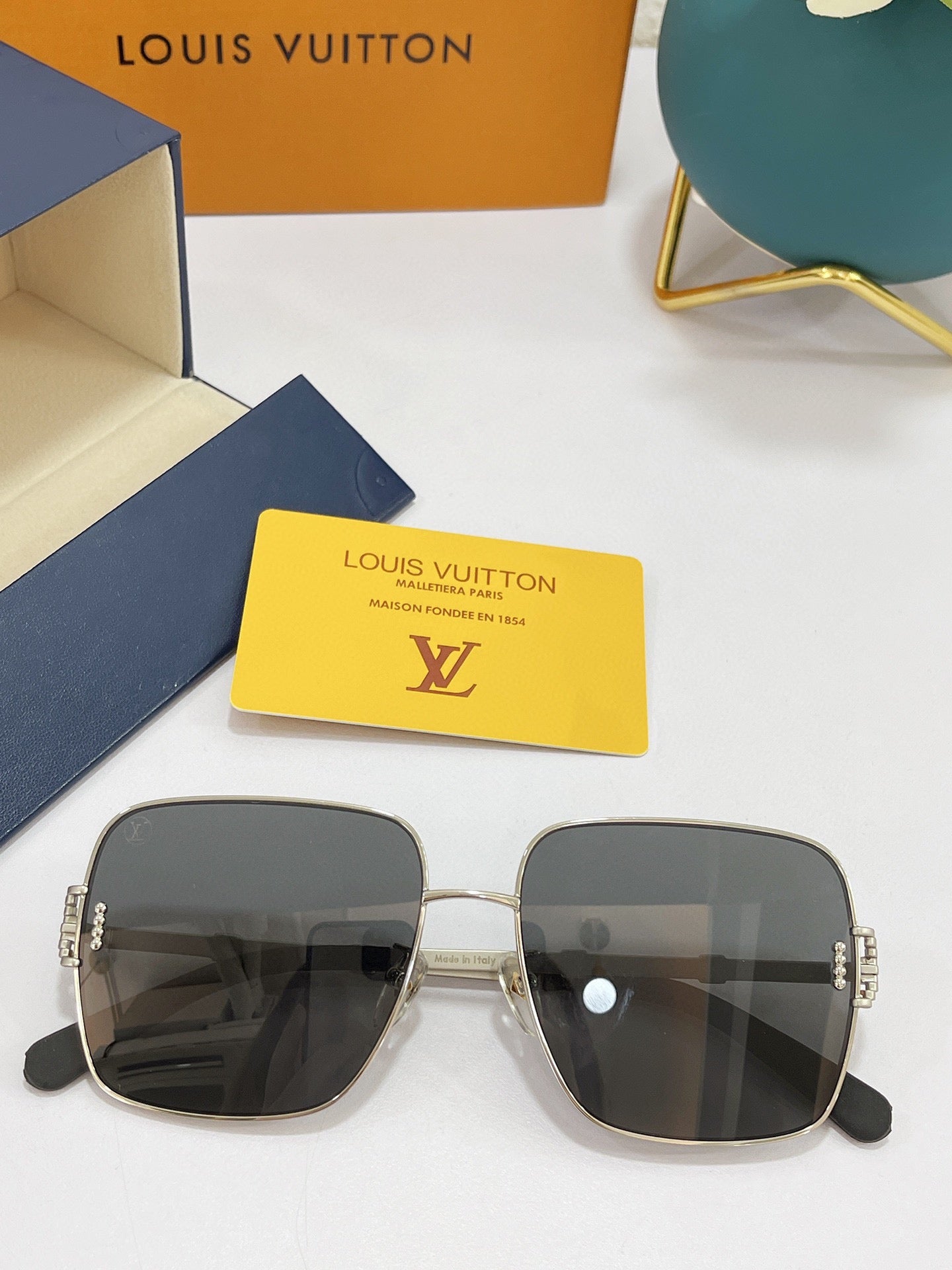 L0vis Vvtt0n Sunglasses