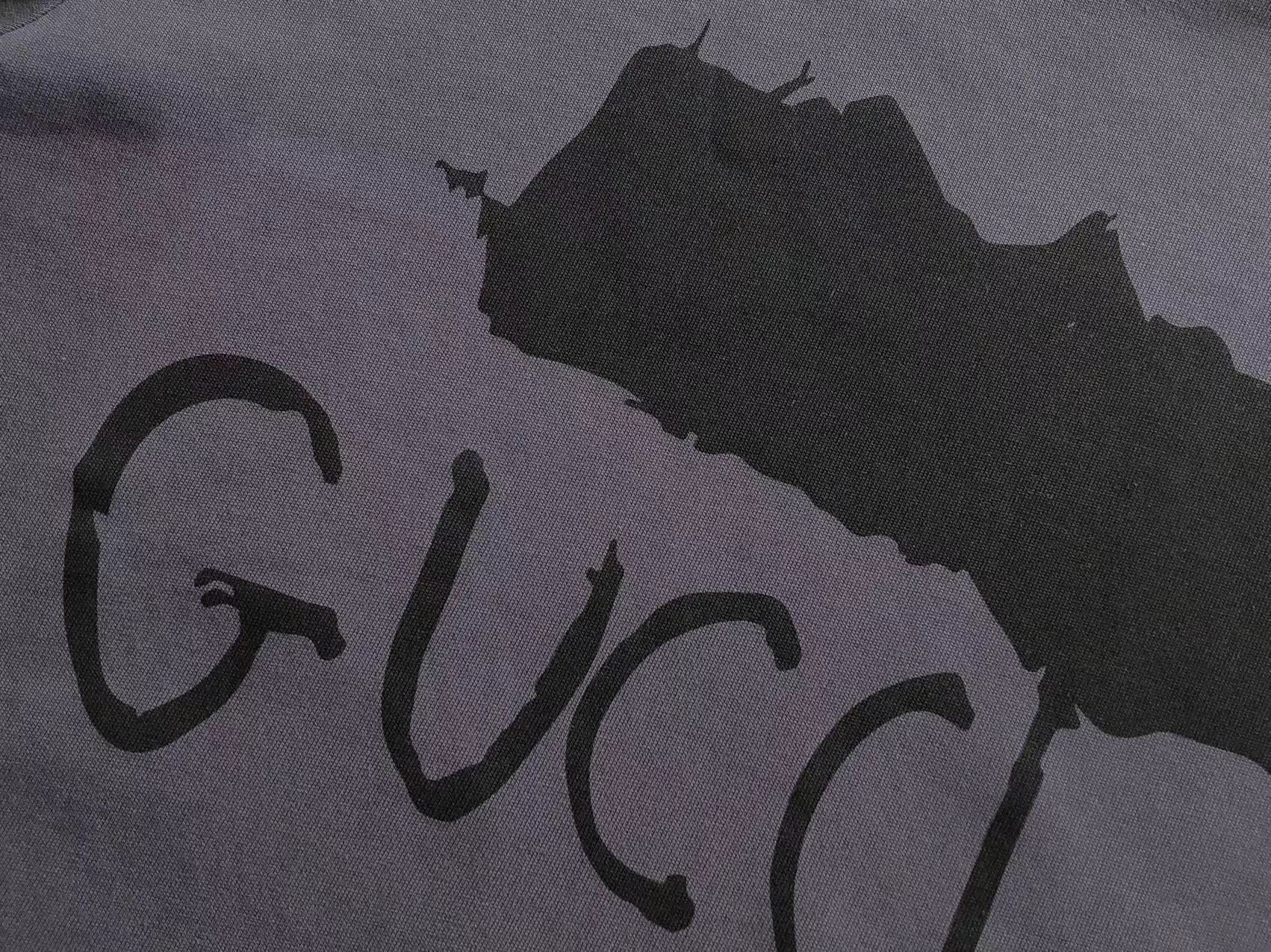 Gvc*1 x Ba1en*iaga T-shirt