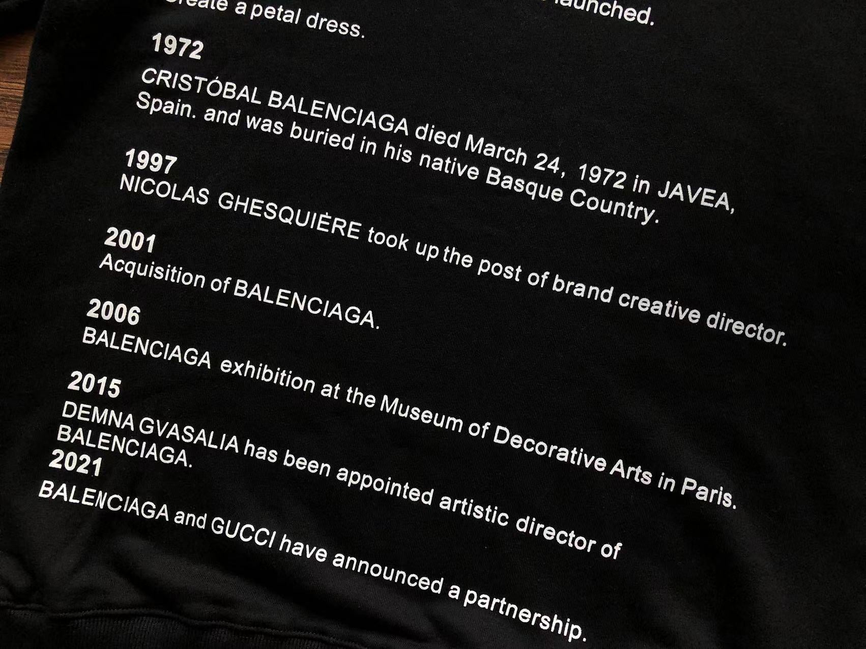 Gvc*1 x Ba1en*iaga Sweatshirt