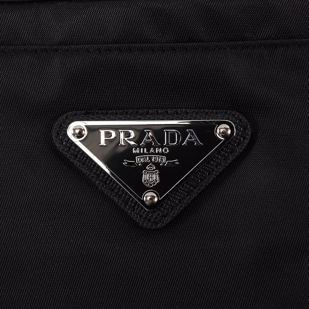 Pra*a Shorts
