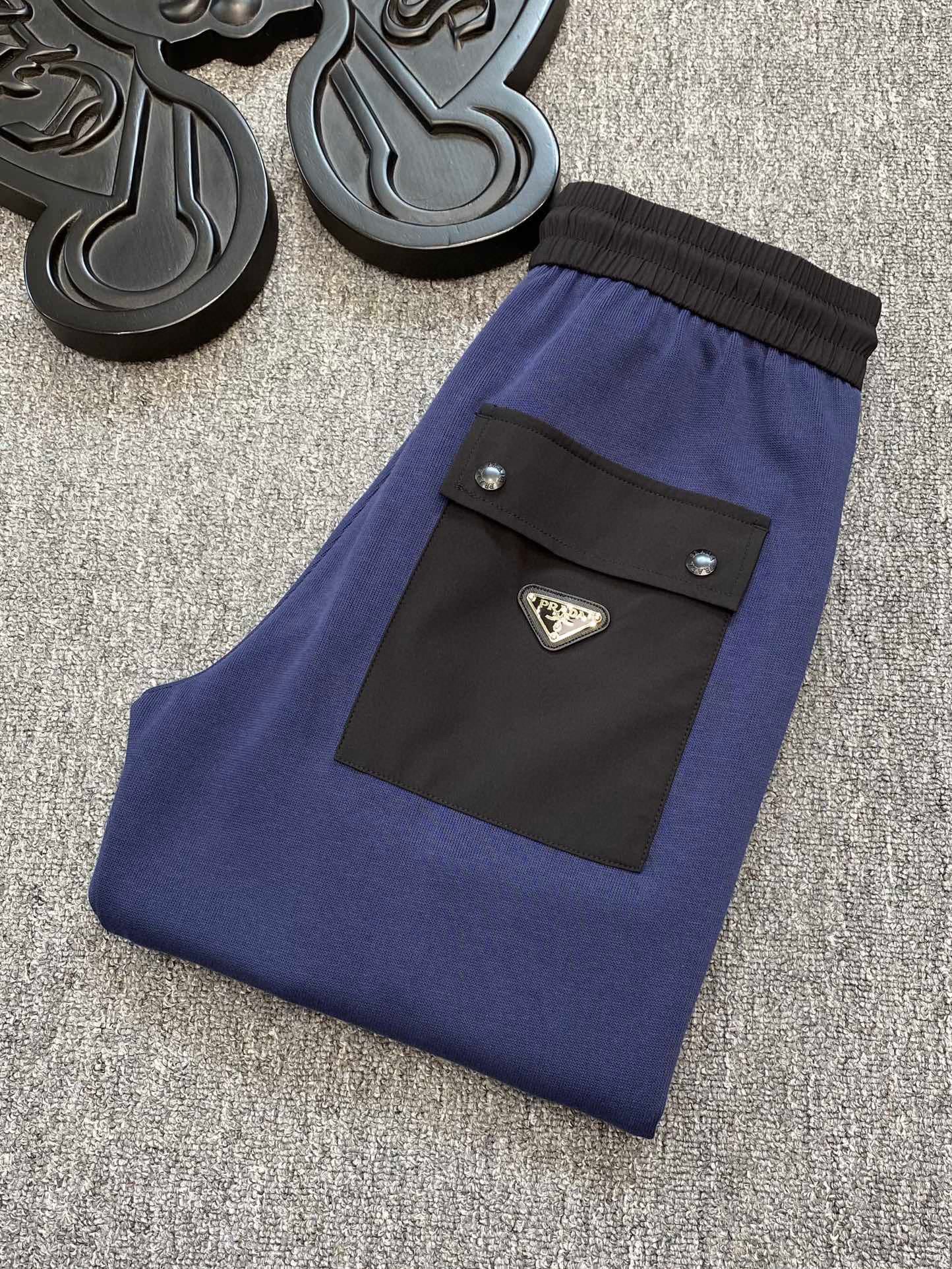 Pra*a Sweatpants