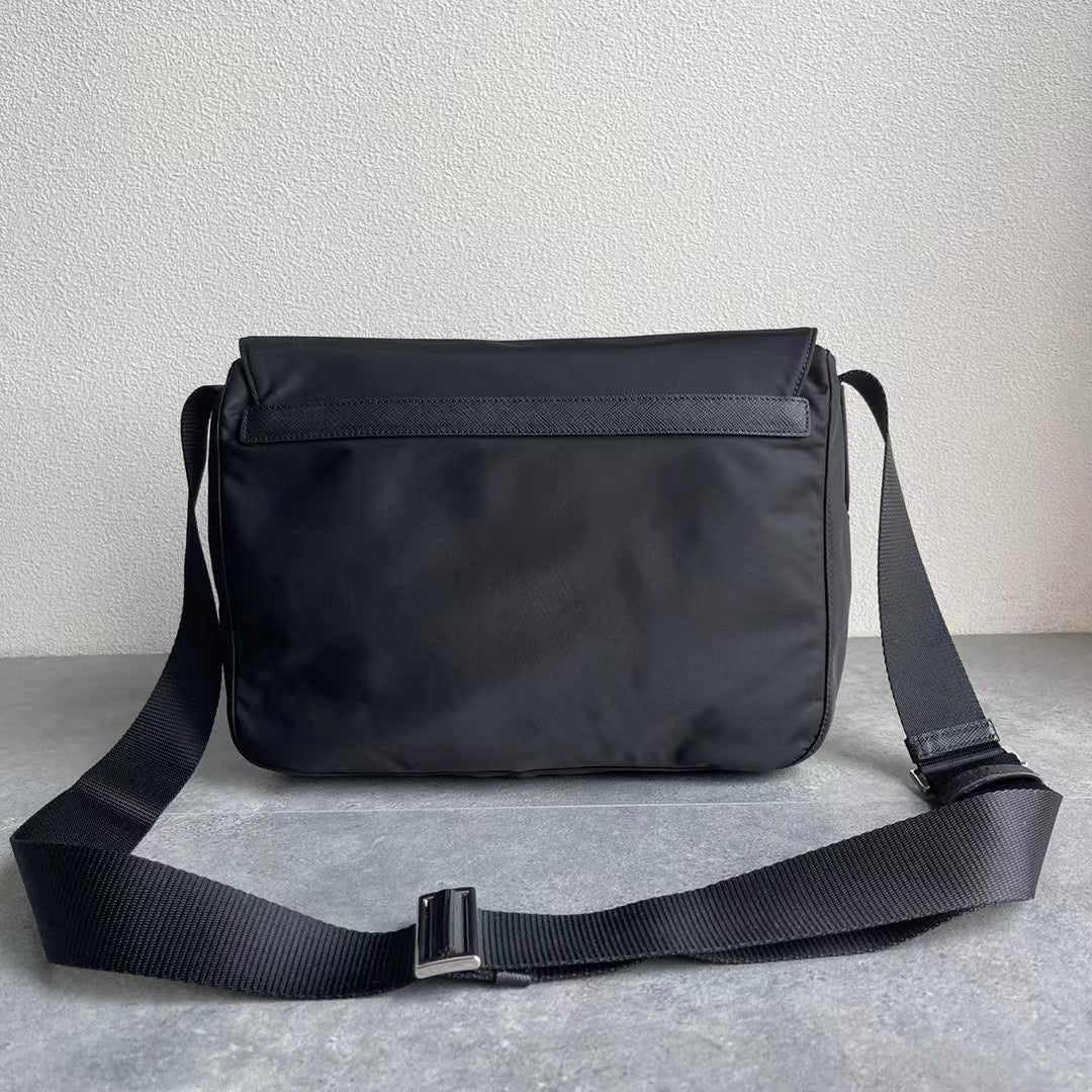 Pra*a Bag Dupe