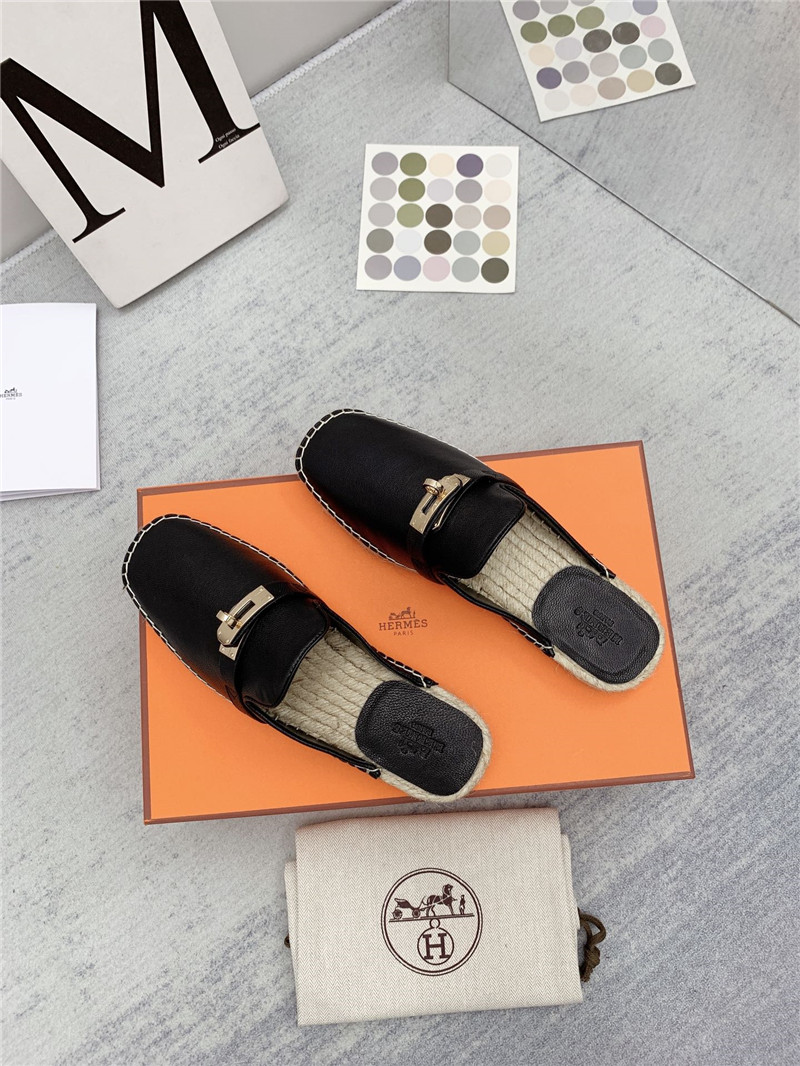 H**me5 loafer slippers