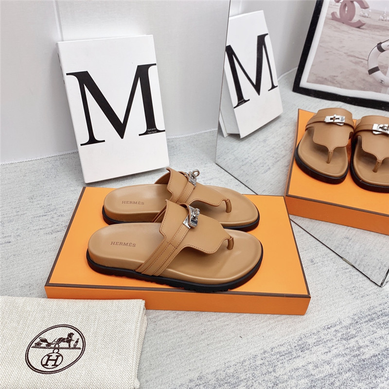 H**me5 couple shoes
