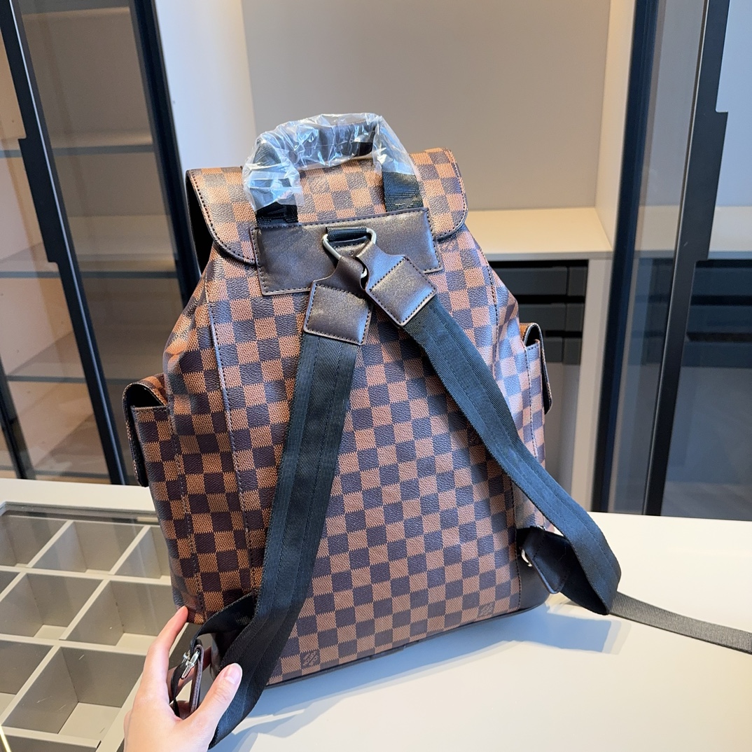 L0vis Vvtt0n REP Check Pattern Runner Backpack Brown Shoulder Straps